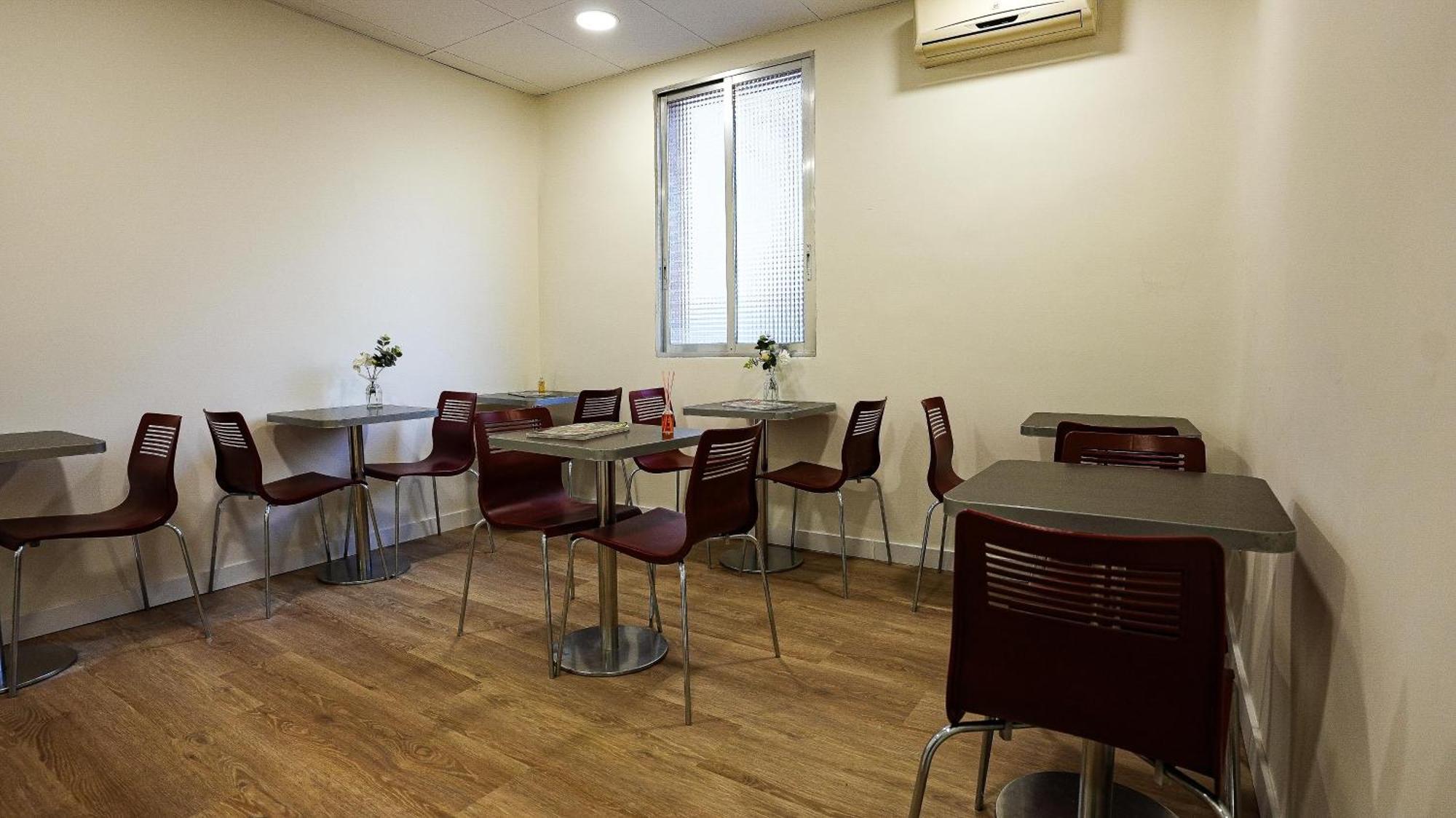 Fit Hostel Мадрид Экстерьер фото